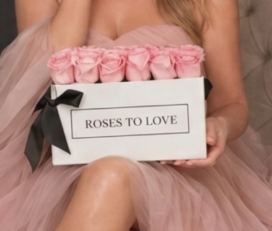 ROSES TO LOVE