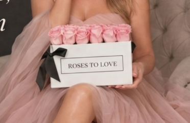ROSES TO LOVE